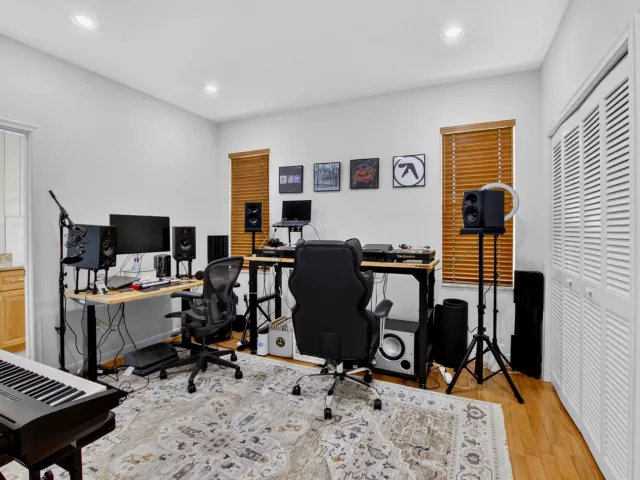 4-bedroom home for sale in Boca Raton - 10192 Shireoaks Lane - MondialRealty
