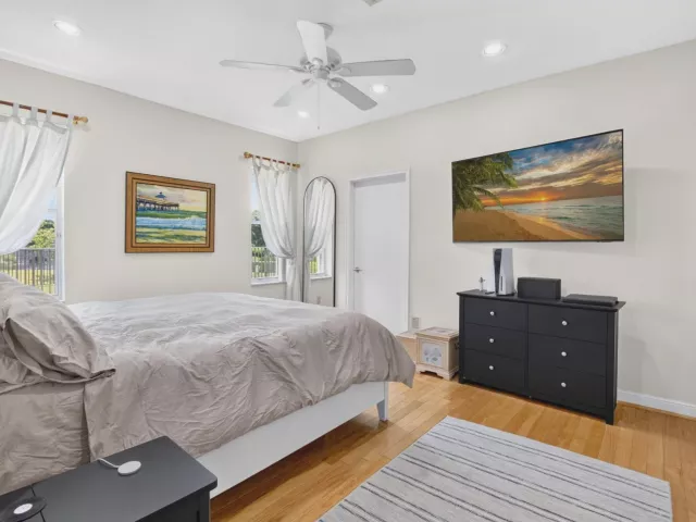 4-bedroom home for sale in Boca Raton - 10192 Shireoaks Lane - MondialRealty