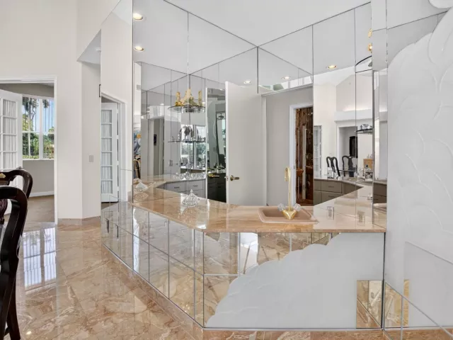 4-bedroom home for sale in Boca Raton - 10192 Shireoaks Lane - MondialRealty