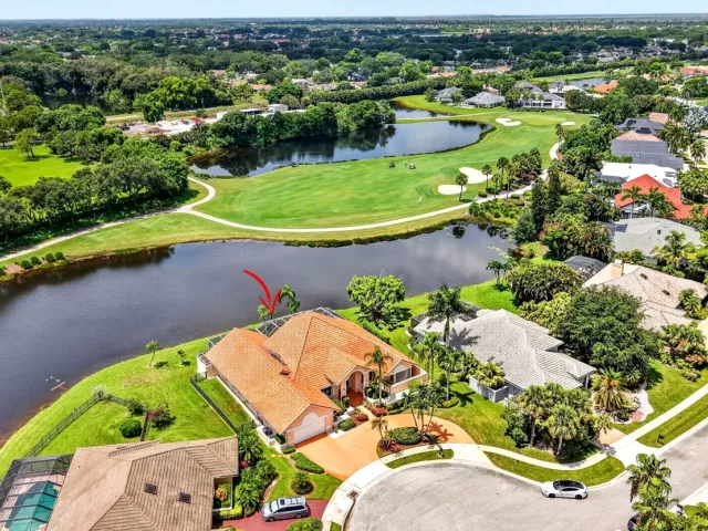 4-bedroom home for sale in Boca Raton - 10192 Shireoaks Lane - MondialRealty