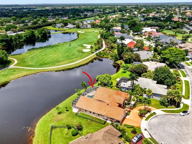 4-bedroom home for sale in Boca Raton - 10192 Shireoaks Lane - MondialRealty