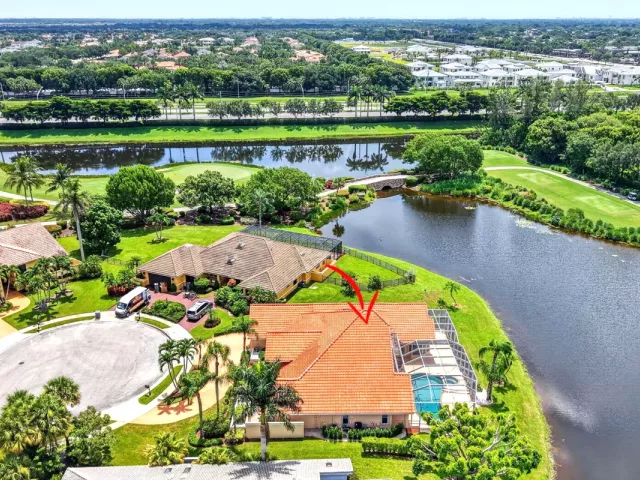 4-bedroom home for sale in Boca Raton - 10192 Shireoaks Lane - MondialRealty