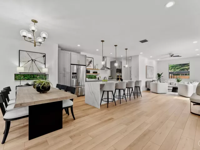 4-bedroom home for sale in West Palm Beach - 509 38th Street - MondialRealty