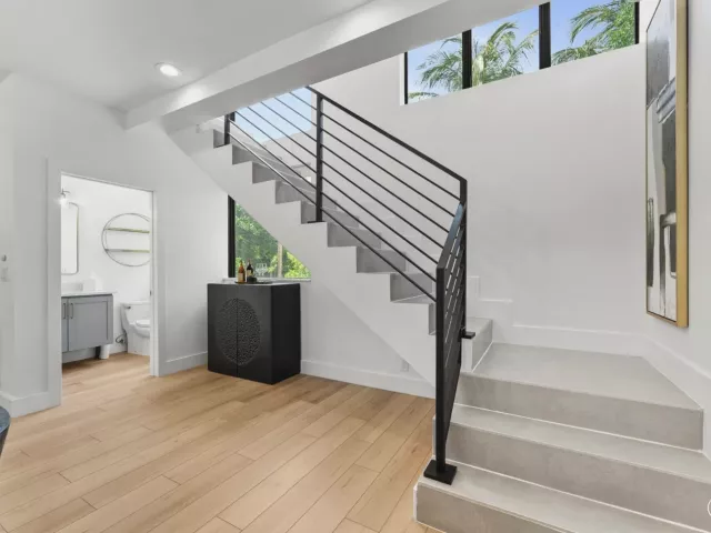 4-bedroom home for sale in West Palm Beach - 509 38th Street - MondialRealty