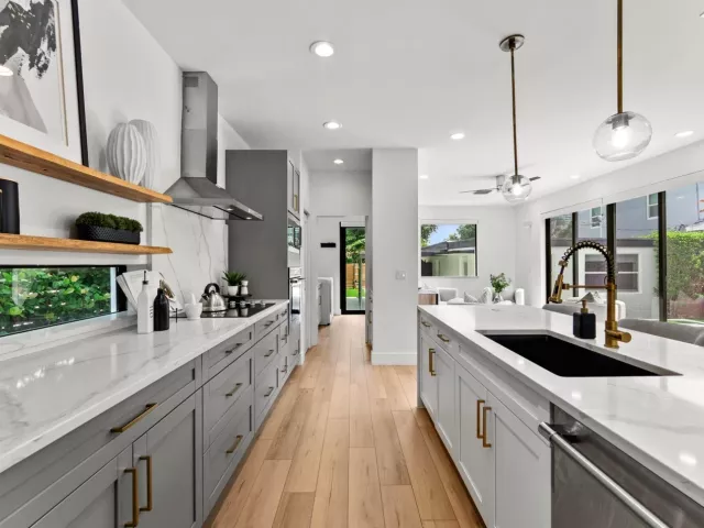 4-bedroom home for sale in West Palm Beach - 509 38th Street - MondialRealty