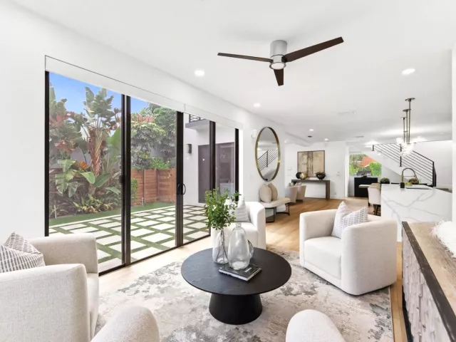 4-bedroom home for sale in West Palm Beach - 509 38th Street - MondialRealty