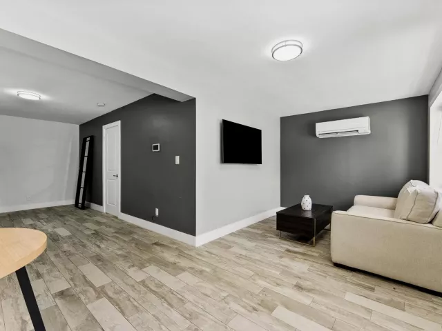 4-bedroom home for sale in West Palm Beach - 509 38th Street - MondialRealty