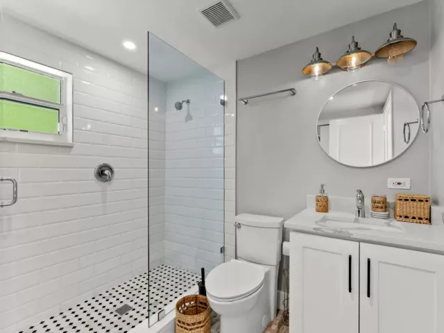 4-bedroom home for sale in West Palm Beach - 509 38th Street - MondialRealty