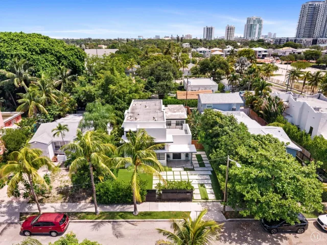 4-bedroom home for sale in West Palm Beach - 509 38th Street - MondialRealty