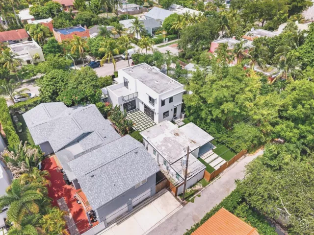 4-bedroom home for sale in West Palm Beach - 509 38th Street - MondialRealty