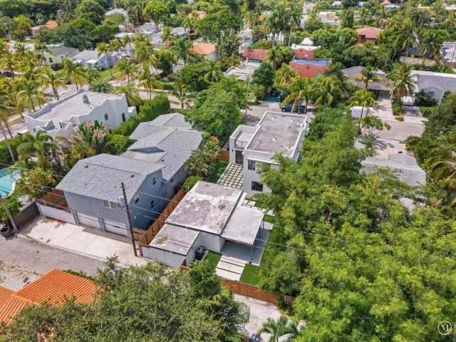 4-bedroom home for sale in West Palm Beach - 509 38th Street - MondialRealty