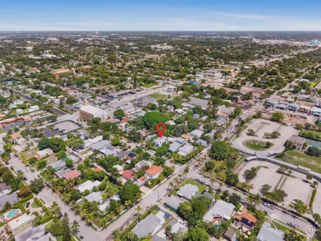 4-bedroom home for sale in West Palm Beach - 509 38th Street - MondialRealty