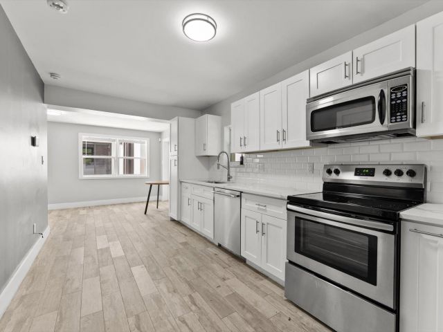 4-bedroom home for sale in West Palm Beach - 509 38th Street - MondialRealty