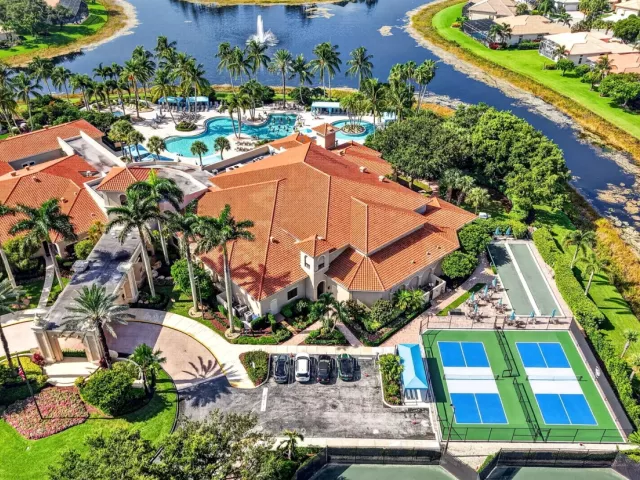 3-bedroom home for sale in Delray Beach - 6815 Imperial Beach Circle - MondialRealty