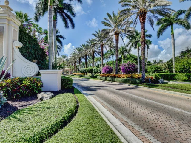 3-bedroom home for sale in Delray Beach - 6815 Imperial Beach Circle - MondialRealty