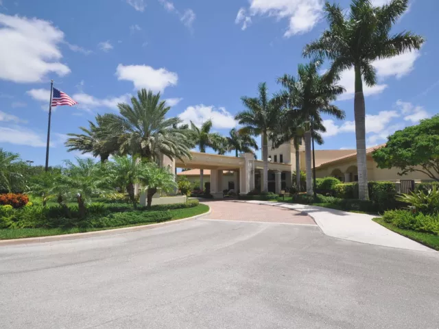 3-bedroom home for sale in Delray Beach - 6815 Imperial Beach Circle - MondialRealty