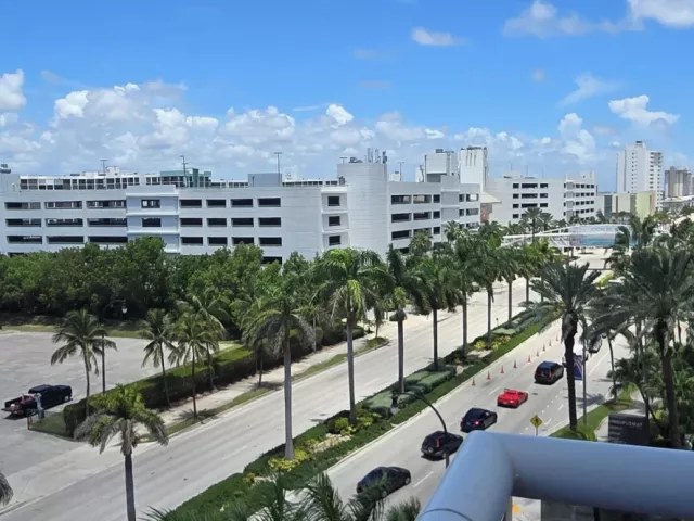 2-bedroom condo for sale in Hollywood - 3725 S Ocean Drive 727 - MondialRealty