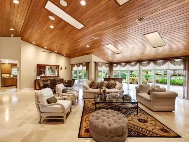 3-bedroom home for sale in Delray Beach - 4960 Cherry Laurel Lane - MondialRealty