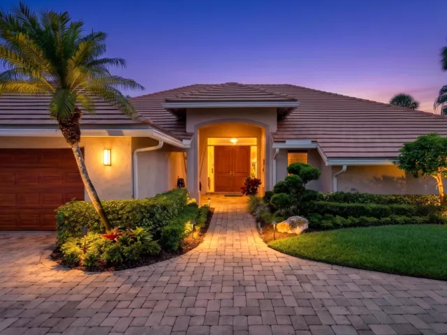 3-bedroom home for sale in Delray Beach - 4960 Cherry Laurel Lane - MondialRealty