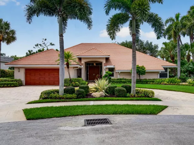 3-bedroom home for sale in Delray Beach - 4960 Cherry Laurel Lane - MondialRealty