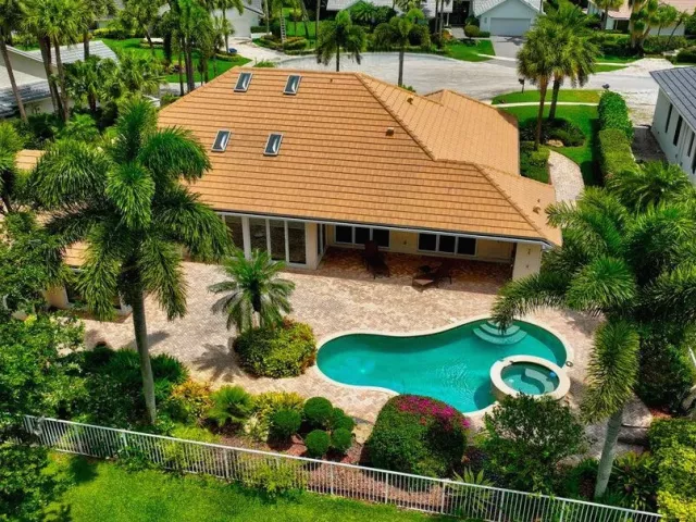 3-bedroom home for sale in Delray Beach - 4960 Cherry Laurel Lane - MondialRealty