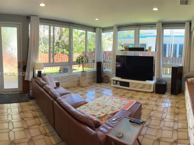 3-bedroom home for rent in Surfside - 409 91st St - MondialRealty