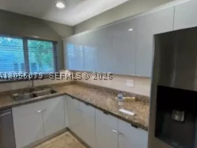 3-bedroom home for rent in Surfside - 409 91st St - MondialRealty