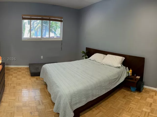 3-bedroom home for rent in Surfside - 409 91st St - MondialRealty