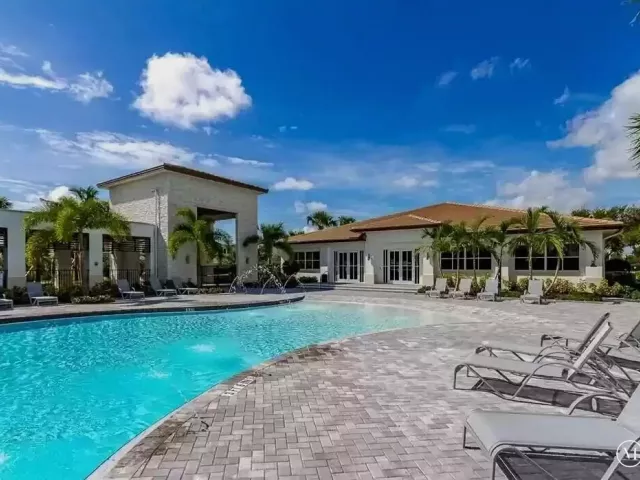 4-bedroom home for sale in Deerfield Beach - 4329 Marina Way - MondialRealty