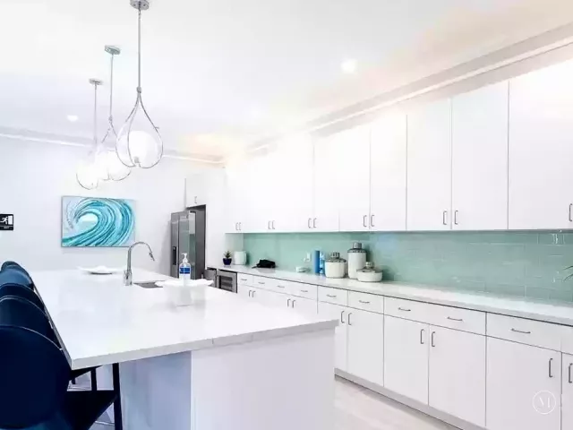4-bedroom home for sale in Deerfield Beach - 4329 Marina Way - MondialRealty