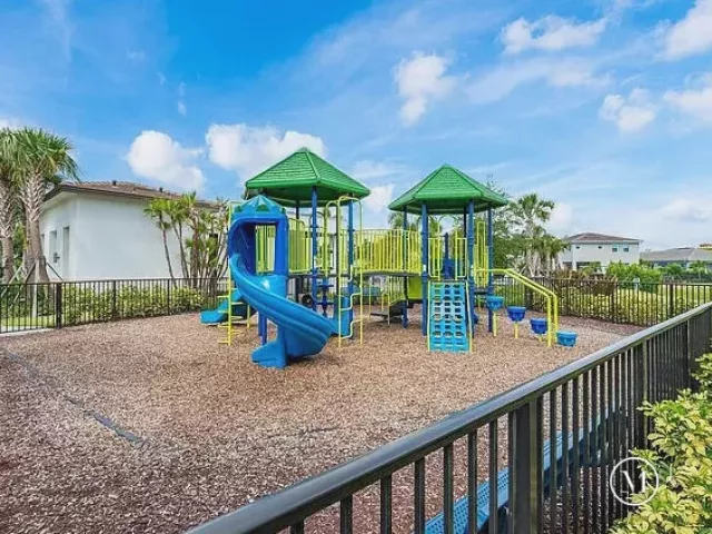 4-bedroom home for sale in Deerfield Beach - 4329 Marina Way - MondialRealty