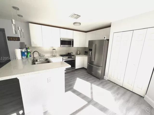 4-bedroom home for rent in Miami - 9352 SW 155th Ave - MondialRealty