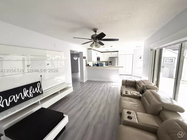 4-bedroom home for rent in Miami - 9352 SW 155th Ave - MondialRealty
