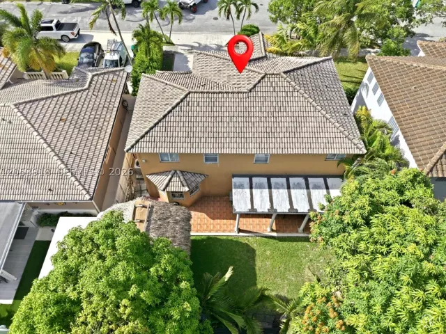3-bedroom home for sale in Miami - 14640 SW 176th Ter - MondialRealty