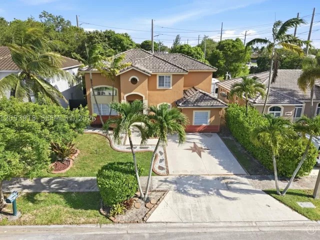3-bedroom home for sale in Miami - 14640 SW 176th Ter - MondialRealty