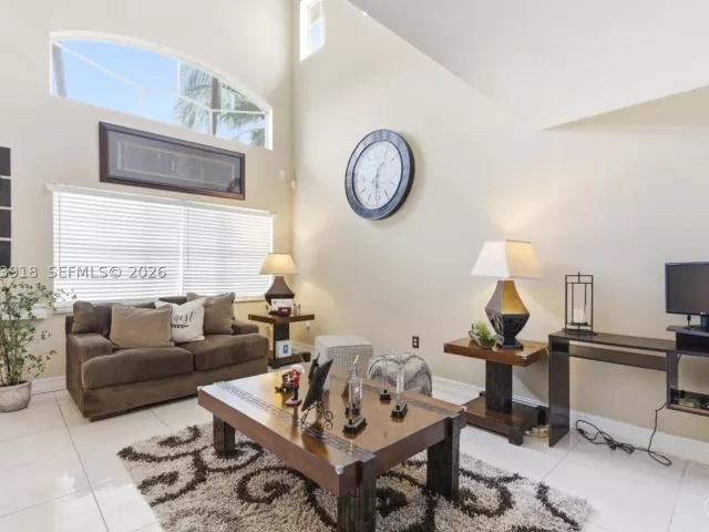 3-bedroom home for sale in Miami - 14640 SW 176th Ter - MondialRealty