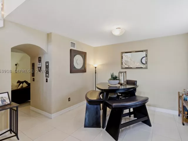 3-bedroom home for sale in Miami - 14640 SW 176th Ter - MondialRealty