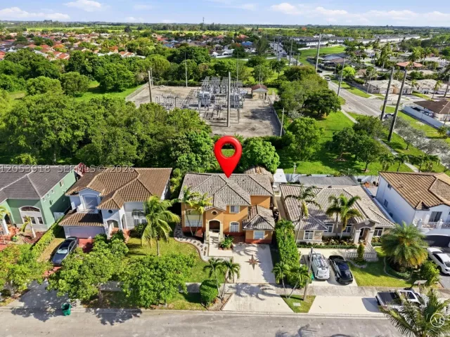 3-bedroom home for sale in Miami - 14640 SW 176th Ter - MondialRealty