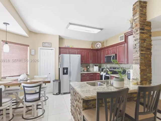 3-bedroom home for sale in Miami - 14640 SW 176th Ter - MondialRealty