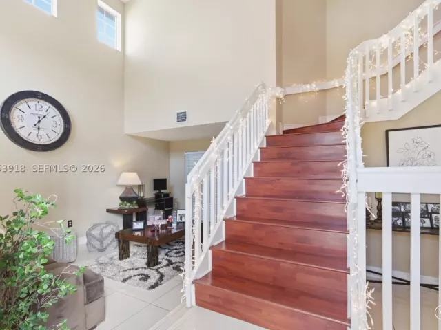 3-bedroom home for sale in Miami - 14640 SW 176th Ter - MondialRealty