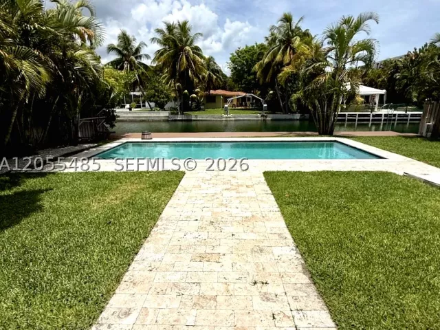 4-bedroom home for rent in Miami Beach - 1365 DAYTONIA RD - MondialRealty