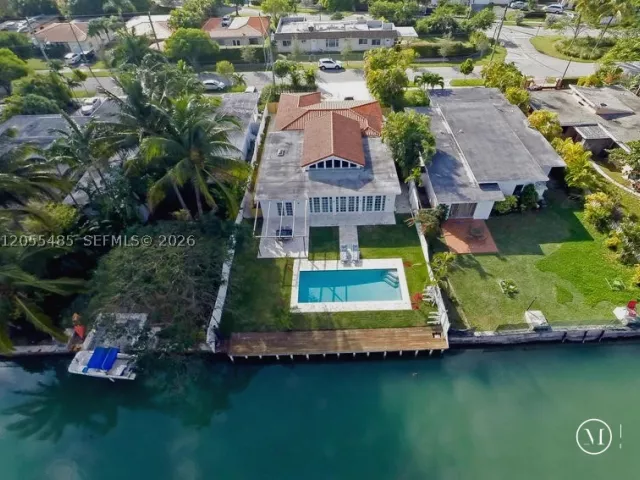 4-bedroom home for rent in Miami Beach - 1365 DAYTONIA RD - MondialRealty