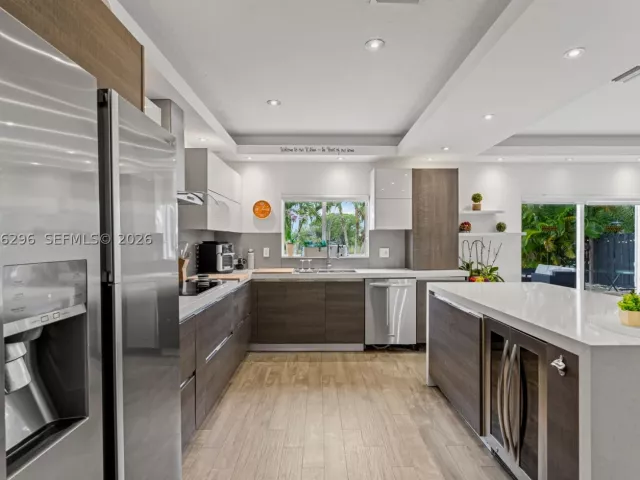 5-bedroom home for rent in Miami - 3654 SW 150th Ct - MondialRealty