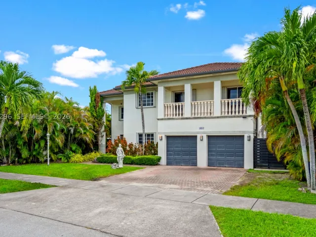 5-bedroom home for rent in Miami - 3654 SW 150th Ct - MondialRealty