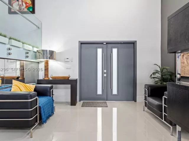 5-bedroom home for rent in Miami - 3654 SW 150th Ct - MondialRealty