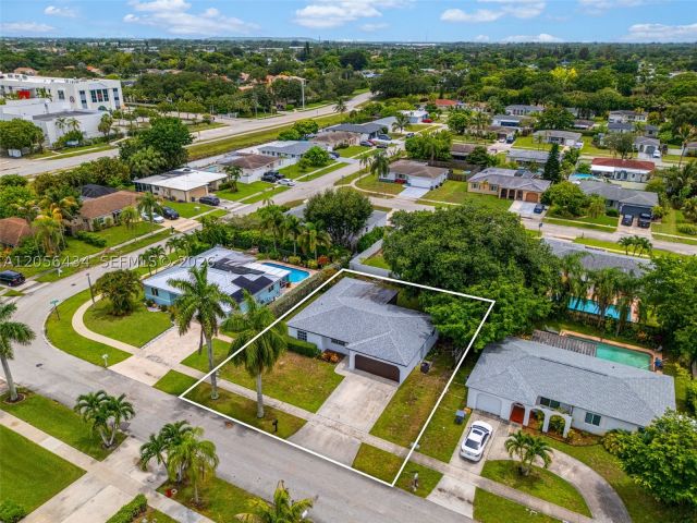 3-bedroom home for sale in Boca Raton - 10660 Eureka St - MondialRealty