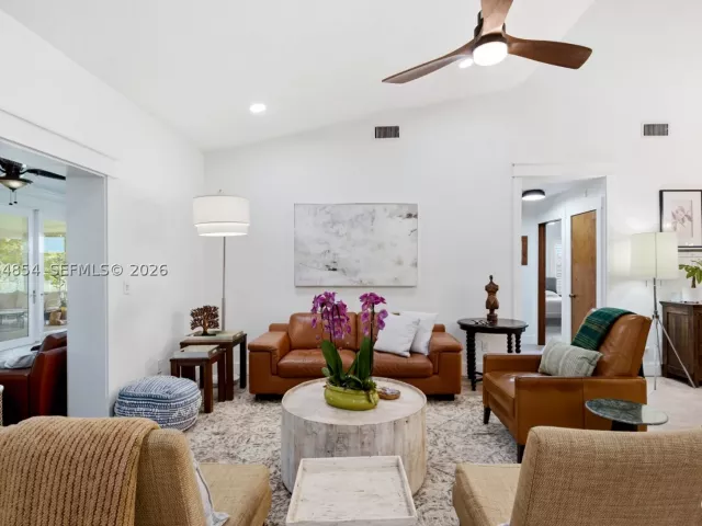 3-bedroom home for sale in Homestead - 24280 SW 182nd Ave - MondialRealty
