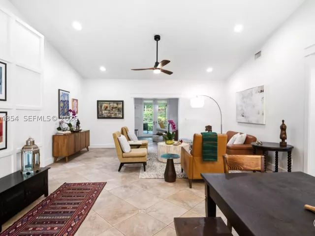 3-bedroom home for sale in Homestead - 24280 SW 182nd Ave - MondialRealty