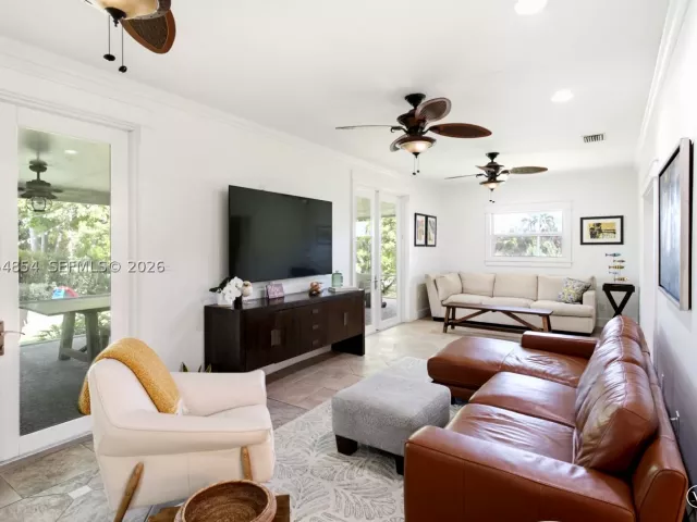 3-bedroom home for sale in Homestead - 24280 SW 182nd Ave - MondialRealty