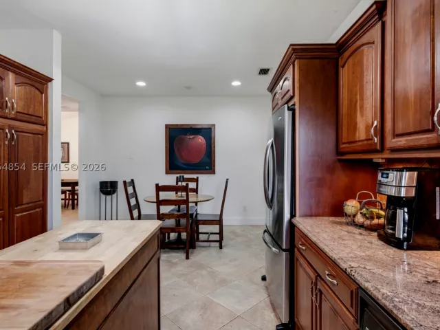 3-bedroom home for sale in Homestead - 24280 SW 182nd Ave - MondialRealty